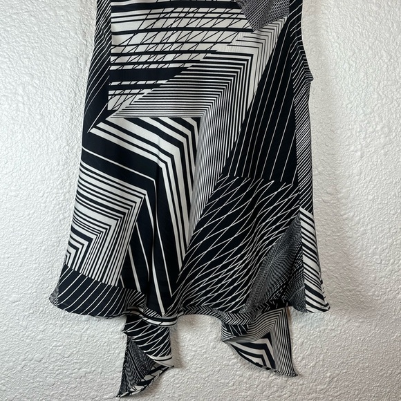 Kasper Separates Satin Zigzag Lines Print with Tie Top – Size M - Picture 3 of 6